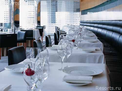 Hilton Dubai Creek 15